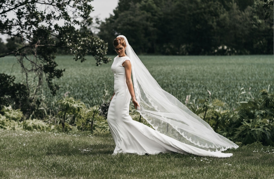 carola rent in trouwjurk